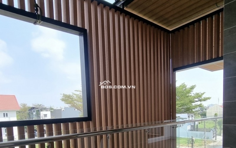 BÁN BIỆT THỰ ĐẸP MỚI 100% – P7.Q8 – 240M2(10x24) – GẦN ĐẠI HỌC KINH TẾ – ĐH VĂN HIẾN