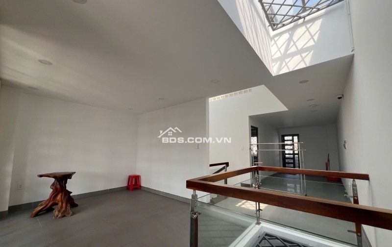 BÁN NHÀ 5 TẦNG MẶT TIỀN KINH DOANH ĐỈNH – HOÀNG QUỐC VIỆT – PHÚ MỸ Q7 – NGAY PMH