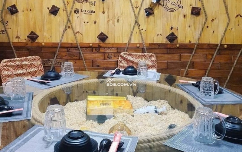 Bán nhà hàng Hải sản tại Tp Bến Tre.Sổ hồng hoàn công sẵn