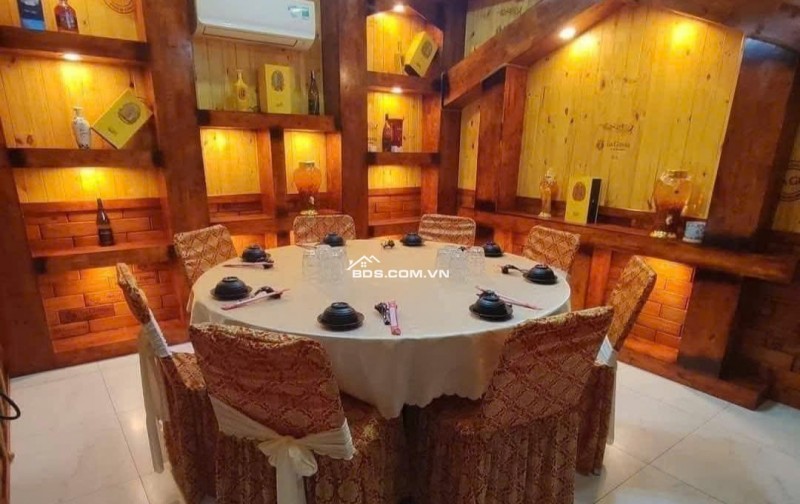 Bán nhà hàng Hải sản tại Tp Bến Tre.Sổ hồng hoàn công sẵn