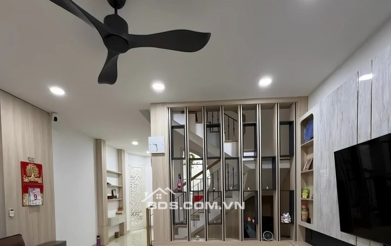 PHƯỜNG BÀN CỜ BÁN NHÀ QUẬN 3 – 63M² – CĂN GÓC 2 MẶT THOÁNG – XE HƠI VÀO NHÀ – GIÁ 15.5 TỶ