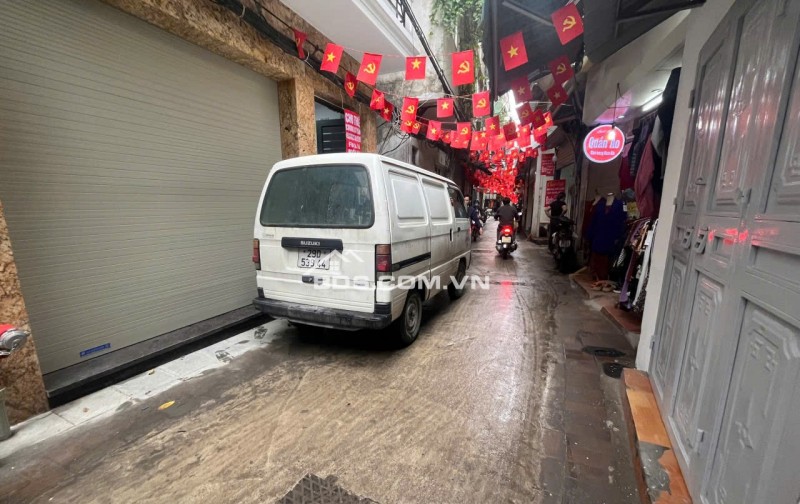 Bán nhà NGÕ 135 PHỐ Đội Cấn lô góc 60M2, 7 tầng thang máy doanh thu 1.2 TỶ/NĂM GIÁ 25,5 TỶ