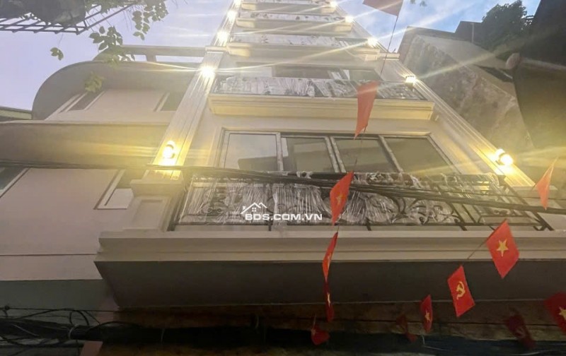 Bán nhà NGÕ 135 PHỐ Đội Cấn lô góc 60M2, 7 tầng thang máy doanh thu 1.2 TỶ/NĂM GIÁ 25,5 TỶ