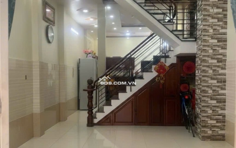 MTKD Hẻm Xe Tải Thông  Lê Thị Hoa,  72m² Vuông Vức, 3 Tầng BTCT Hoàn Công, 4PN – Ô Tô Ngủ Nhà, Ngay Chợ Đầu Mối Bình Chiểu, Giá Tốt 5.8 Tỷ.