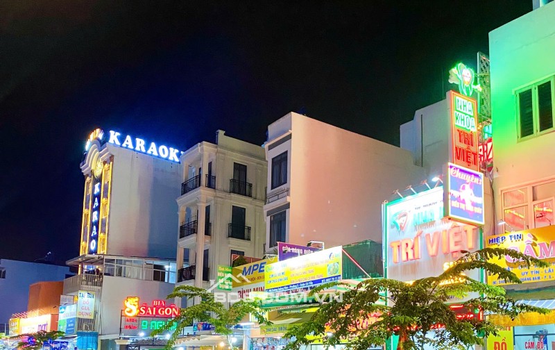 NHÀ 3 TẦNG, VỊ TRÍ MẶT TIỀN KINH DOANH SẦM UẤT BẬC NHẤT QUẬN GÒ VẤP. LH:0345678168.