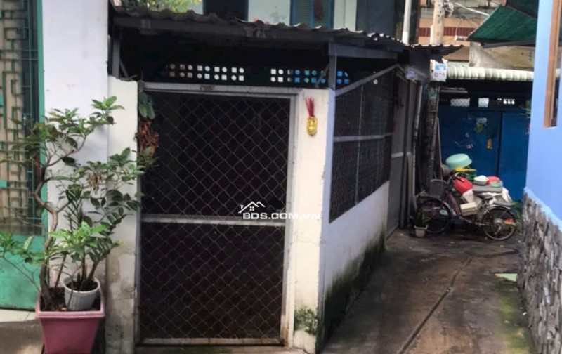 BÁN NHÀ 228/32 HẬU GIANG F9Q6 (4M6 x 22M50), SHR, CHỈ 7.5 TỶ. LH: 0933279273.