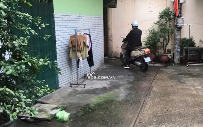 BÁN NHÀ 228/32 HẬU GIANG F9Q6 (4M6 x 22M50), SHR, CHỈ 7.5 TỶ. LH: 0933279273.