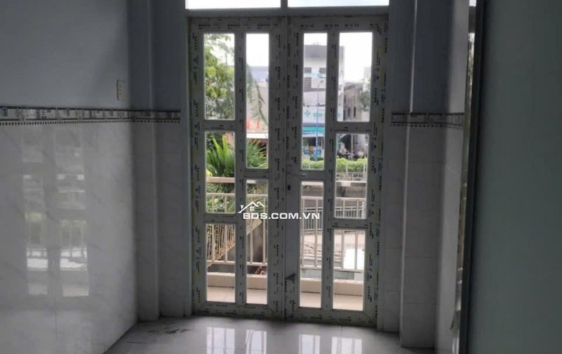 NHÀ 1 TRỆT 2 LẦU BÊ TÔNG CỐT THÉP. MẶT TIỀN LÒ GỐM GIÁ 6TỶ TL. LH:0933279273. 0908279273