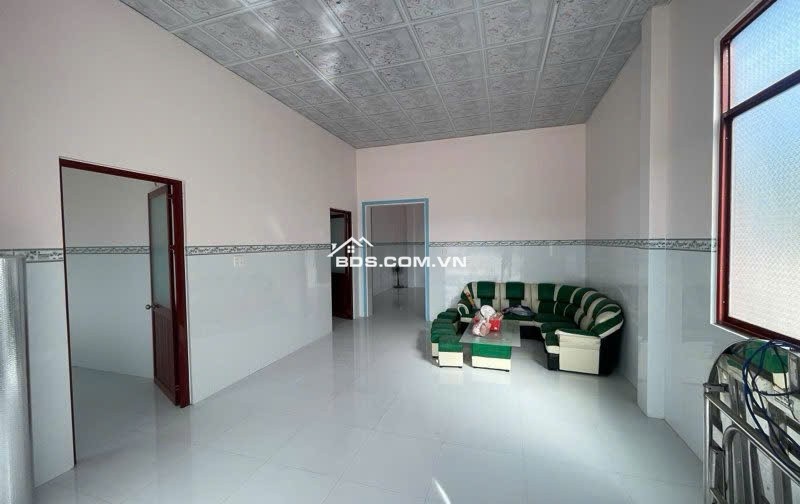 CC Gấp Bán - Nhà MT Tỉnh Lộ 6m - Vị Trí Đắt Địa Thuận Tiện Kinh Doanh - 2tỷ4 Lh:0969933159