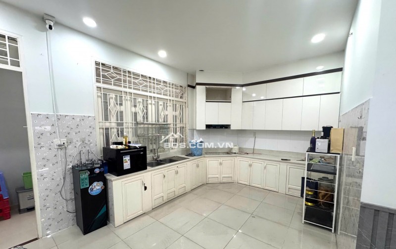 BÁN SIÊU PHẨM NHÀ MẶT TIỀN HẺM ĐẸP XE HƠI 6M- PHÙ HỢP CHO MỌI GIA ĐÌNH. LH:0931423123.