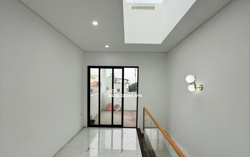 Bán Nhà Miêu Nha -Tây Mỗ - 40m2 -mặt tiền 3.2m , nở hậu – ngõ nông – 6.8 tỷ