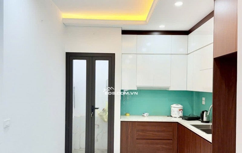 Bán Nhà Miêu Nha -Tây Mỗ - 40m2 -mặt tiền 3.2m , nở hậu – ngõ nông – 6.8 tỷ