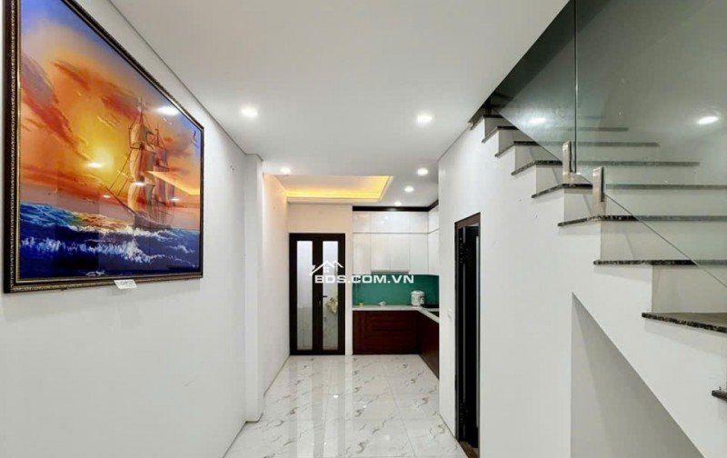 Bán Nhà Miêu Nha -Tây Mỗ - 40m2 -mặt tiền 3.2m , nở hậu – ngõ nông – 6.8 tỷ