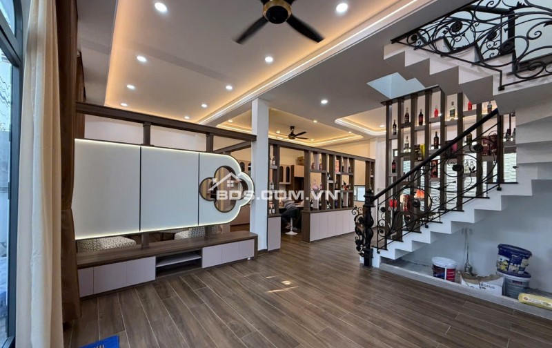 BIỆT THỰ TÂN CỔ ĐIỂN 1/NGẮN ĐẶNG THÚC VỊNH THỚI TAM THÔN 12BIS,HÓC MÔN