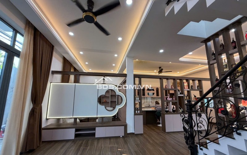 BIỆT THỰ TÂN CỔ ĐIỂN 1/NGẮN ĐẶNG THÚC VỊNH THỚI TAM THÔN 12BIS,HÓC MÔN