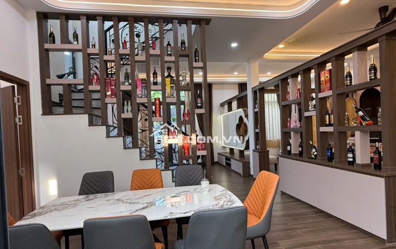 BIỆT THỰ TÂN CỔ ĐIỂN 1/NGẮN ĐẶNG THÚC VỊNH THỚI TAM THÔN 12BIS,HÓC MÔN