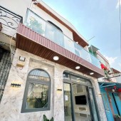 TUYỆT PHẨM NHÀ PHỐ Q7: 60M2, 2 TẦNG, SỔ ĐỎ CHÍNH CHỦ, GIÁ HỜI CHỈ 4.2 TỶ, ĐƯỜNG HUỲNH TẤN PHÁT