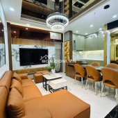 Nhà Đẹp Thang Máy Trương Định 46m, 5 tầng, mt 5.5m, giá 11.8 tỷ.