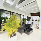 BÁN BIỆT THỰ 4 TẦNG MỚI ĐẸP – CĂN GÓC – FULL NỘI THẤT VÀO Ở NGAY – P7Q8 – GẦN CHỢ