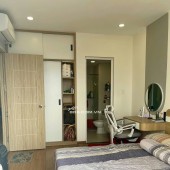 Chung cư 10A Trần Nhật Duật, Q1: 2PN, 2WC, full nội thất, 11tr5/th, ban công