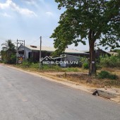 Cần tiền gấp: Bán đất mặt tiền đường Phú Thuận ( gần sân banh Phú Thuận) xã An Nhơn Tây, TP.HCM ( xã Phú Mỹ Hưng, Huyện Củ Chi cũ)