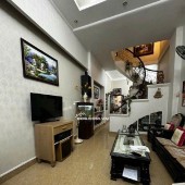 Bán Nhà Phan Đình Giót-Phương liệt ,DT:55m2 ,Giá Nhỉnh 14 tỷ ,oto ,2 Thoáng , Phân Lô