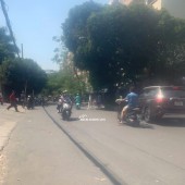 NHÀ BÁN TÂN ĐÔNG HƯNG THUẬN Q12-SÁT SONG HÀNG.
KẾ BÊN QUẬN TÂN BÌNH NHÀ GA T3-NGUYỄN VĂN QUÁ.CHỈ VÀI PHÚT DI CHUYỂN XE MÁY.