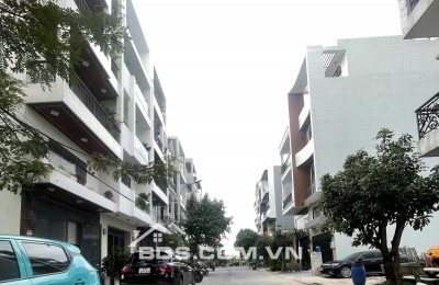 LÊ THỊ RIÊNG QUẬN 12-SIÊU PHẨM NHÀ ĐẸP - KIÊN CỐ VÀO Ở NGAY ĐÓN TẾT TẶNG FULL NỘI THẤT - ĐƯỜNG NHỰA XE TẢI TRÁNH - KHU DÂN TRÍ TOÀN NHÀ CAO TẦNG.