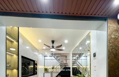 Nhà Đẹp Ngõ Văn Chương, Đống Đa 20m, 5 tầng, giá 5.6 tỷ