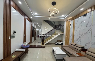 BÁN SIÊU PHẨM NHÀ MẶT TIỀN HẺM ĐẸP XE HƠI 6M- PHÙ HỢP CHO MỌI GIA ĐÌNH. LH:0931423123.