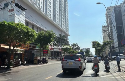 Nhà MTKD 5 lầu ngang 5.5m 176m2 ngay Vincom Nguyễn Xí Bình Thạnh KD dòng tiền 34.9 tỷ.