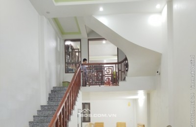 BÁN NHÀ 3.6 TỶ 3.5 TẦNG 54M2 MẶT ĐƯỜNG NHÁNH TRUNG TÂM BÃI VƯỢT