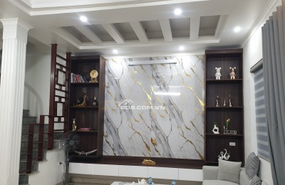 BÁN NHÀ ĐẸP 1.88 TỶ 2.5 TẦNG 46M2 ( ĐÔNG NAM ) NGÕ PHÙ LONG