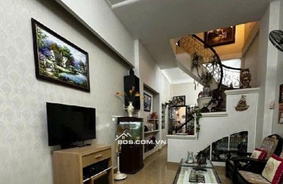 Bán Nhà Phan Đình Giót-Phương liệt ,DT:55m2 ,Giá Nhỉnh 14 tỷ ,oto ,2 Thoáng , Phân Lô