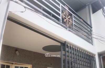 BÁN NHÀ GẦN CHỢ HƯNG LONG BÌNH CHÁNH, 40M2 SHR CHỈ 1 TỶ BAO SANG TÊN. LH:0978402430