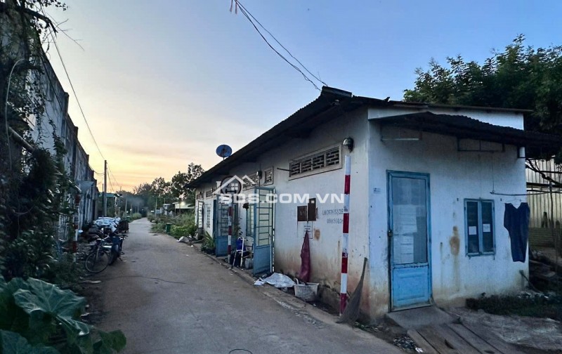 BÁN DÃY TRỌ 5 PHÒNG TẠI TÂY NINH, DT 199,8M2 SHR CHỈ 1.3TỶ. LH:0931821989.