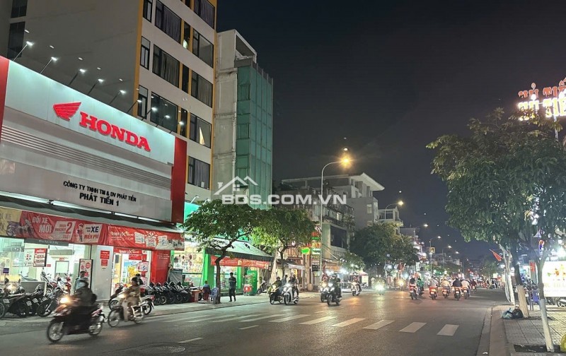 Bán GẤP nhà MTKD đa nghề ngang 5m 5 lầu 102m2 Lê Quang Định gần BV Gia Định chỉ 24.5 tỷ.