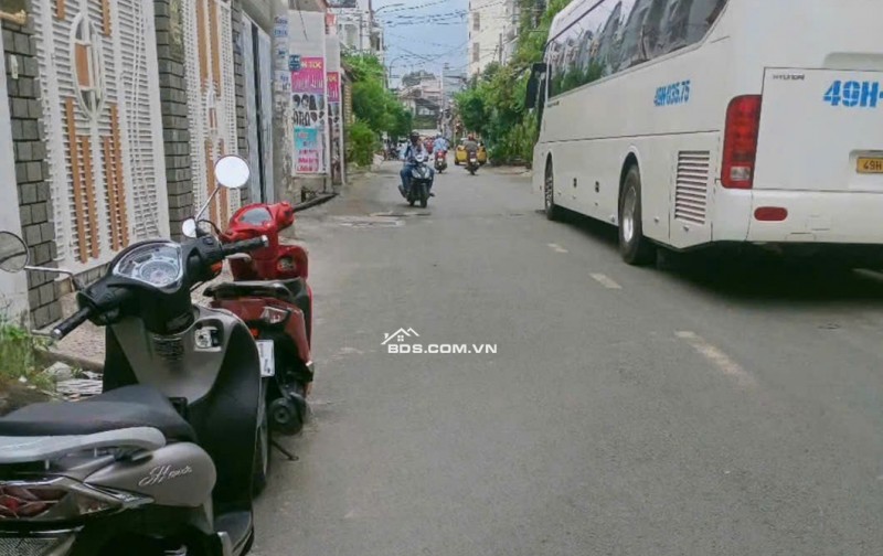 CHDV 7 lầu mới 169m2 ngang 6.5m xe du lịch tới Phạm Văn Chiêu gần chợ 30PN T.máy 29.9  tỷ.