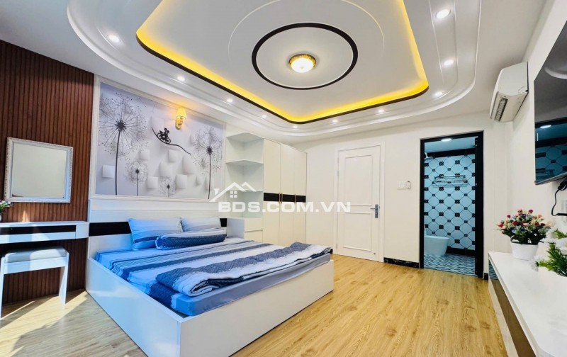  NGAY PHẠM VĂN ĐỒNG - 5 TẦNG BTCT - 33M2 - 5' TỚI SÂN BAY - CÔNG VIÊN GIA ĐỊNH - SỔ VUÔNG A4 - NHĨNH 6TỶ THƯƠNG LƯỢNG