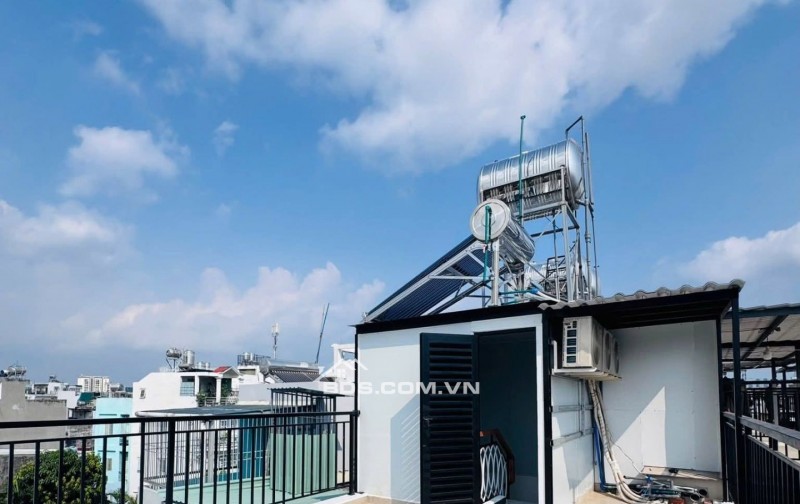  NGAY PHẠM VĂN ĐỒNG - 5 TẦNG BTCT - 33M2 - 5' TỚI SÂN BAY - CÔNG VIÊN GIA ĐỊNH - SỔ VUÔNG A4 - NHĨNH 6TỶ THƯƠNG LƯỢNG