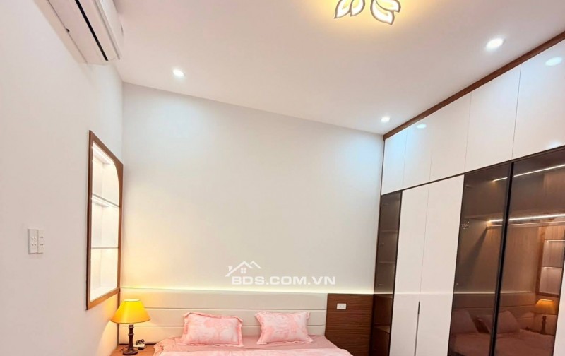 Nhà Đẹp Gần Phố Minh Khai, Hai Bà Trưng 39m, 5 tầng, mt 4.3m, giá 8.29 tỷ.