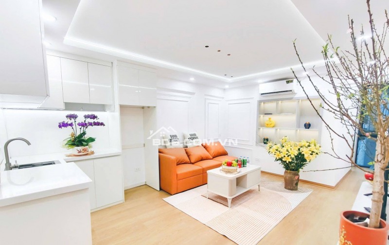 Bán Nhà Ngõ Ô TÔ, Ở Luôn Nam Đồng, Đống Đa 75m, giá 4.2 tỷ.