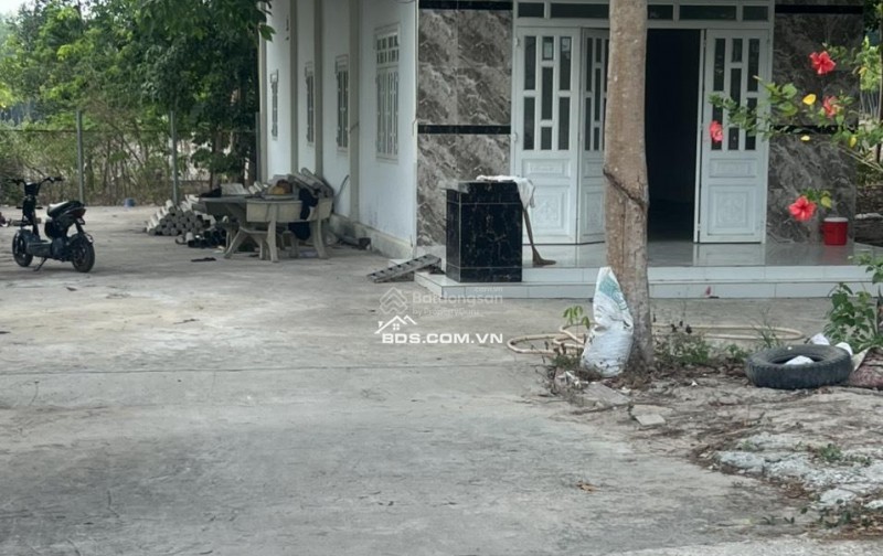 Cho thuê 4.240m2 đất thổ cư đường DT741C rộng 22m có nhà mặt tiền 80m