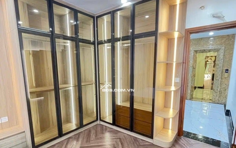 Bán Nhà Kinh Doanh, Ô TÔ Vào Nhà Tân Mai 51m, 6 tầng, giá 22.5 Tỷ.