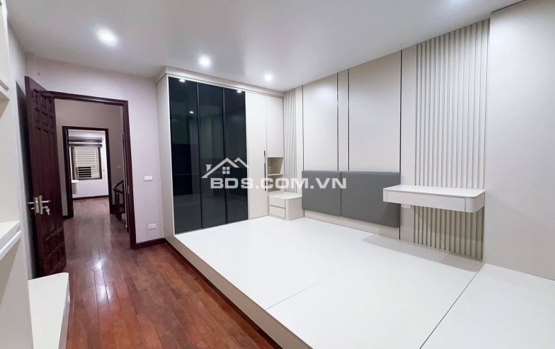 Bán Nhà Gần Phố Minh Khai, Hai Bà Trưng 52m, 4 tầng, mt 4.1m, giá 12.5 tỷ.