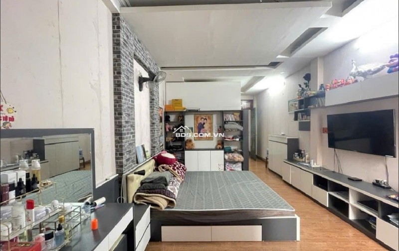 BÁN GẤP NHÀ KIM GIANG - NGÕ THÔNG - Ô TÔ ĐỖ CỬA