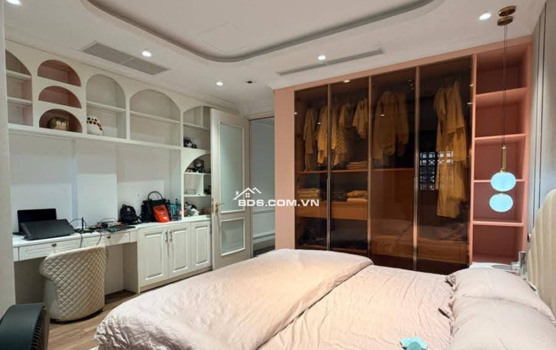 Bán Nhà Phố VIP Lê Thanh Nghị, Hai Bà Trưng 68m, 7 tầng, mt 4.3m, giá 45 tỷ.