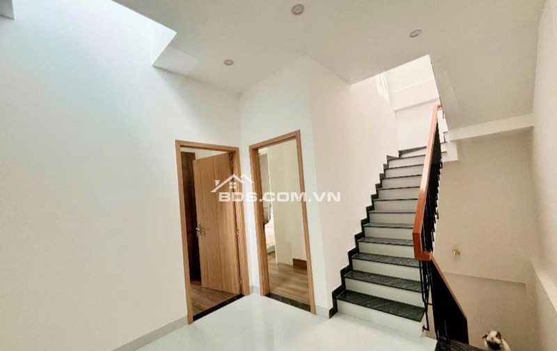 SIÊU PHẨM NHÀ 3 TẦNG – 3 MÊ – SÁT BIỂN NGUYỄN CHÁNH