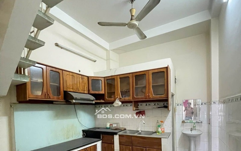 BÁN NHÀ 3 TẦNG MẶT TIỀN ĐƯỜNG 6M NGAY CHỢ TÂN PHÚ giá nhỉnh 7 Tỷ