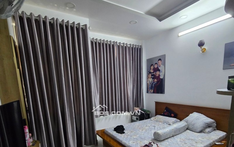 BÁN GẤP NHÀ 5 TẦNG, HẺM NHỰA XE TẢI 6M NGAY CHỢ TÂN HƯƠNG, GIÁ NHỈNH 8 TỶ